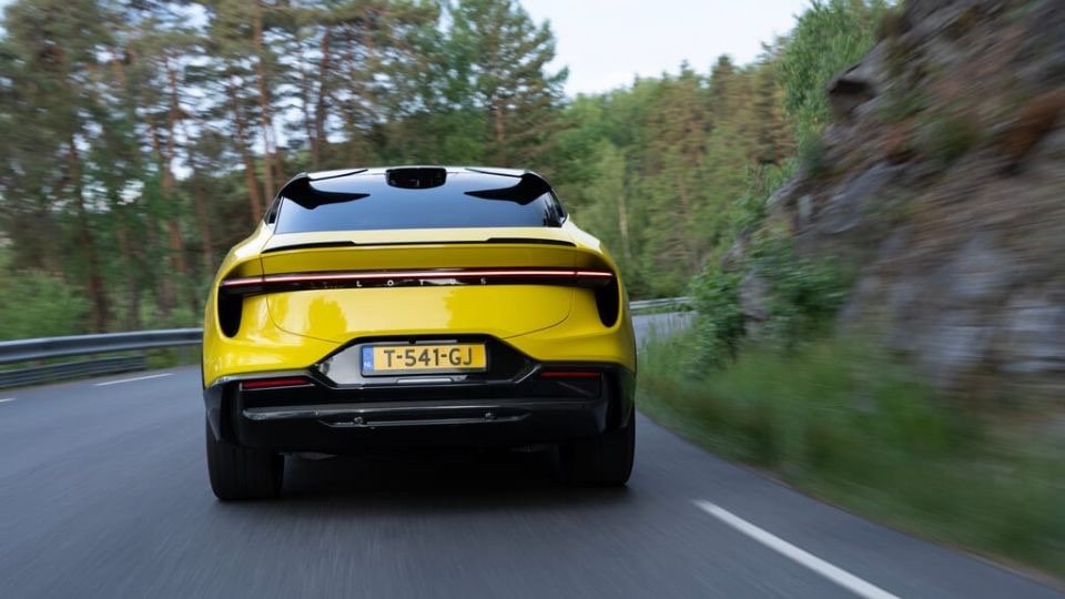 Lotus Eletre