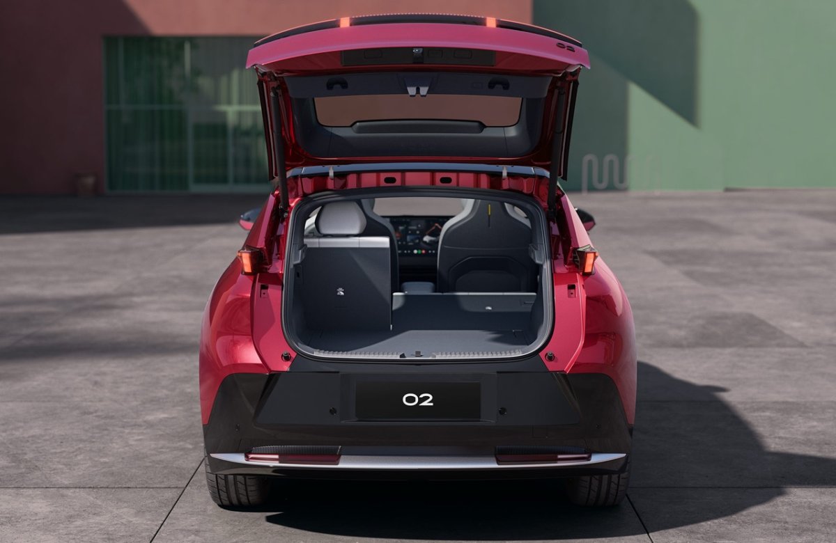 Lynk & Co 02