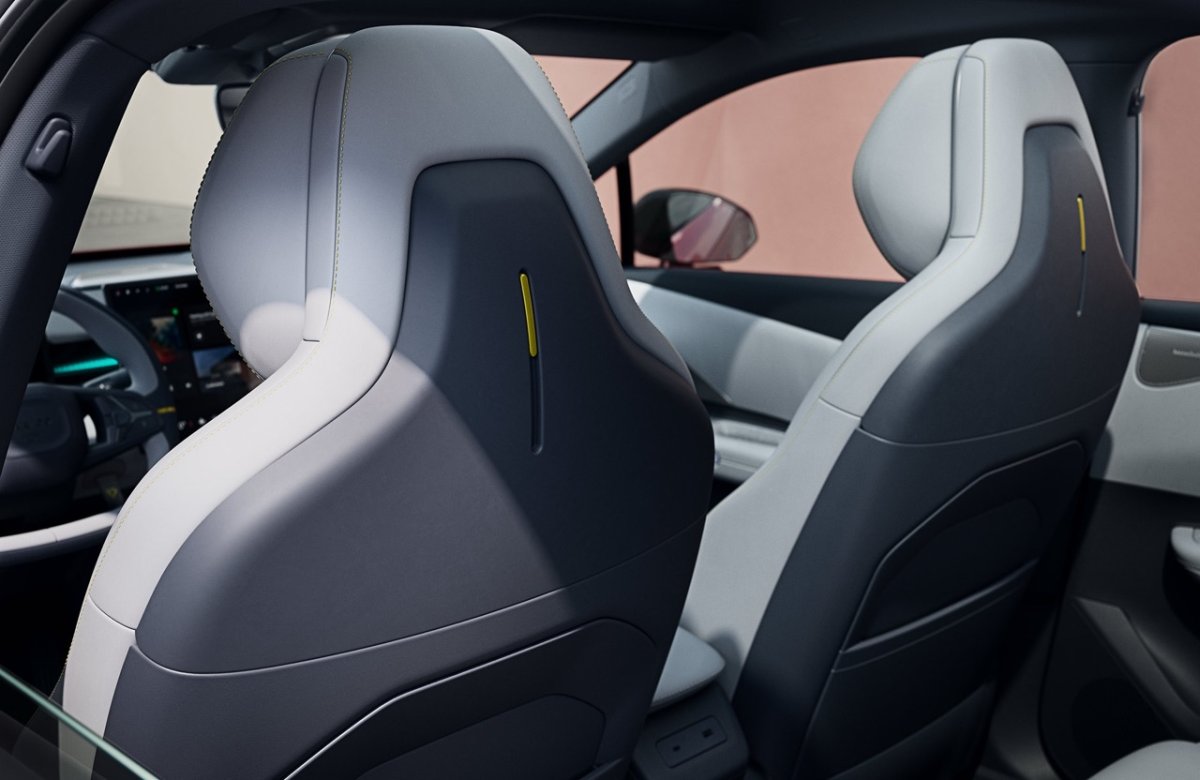 Lynk & Co 02