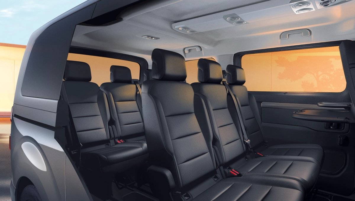 Peugeot e-Traveller