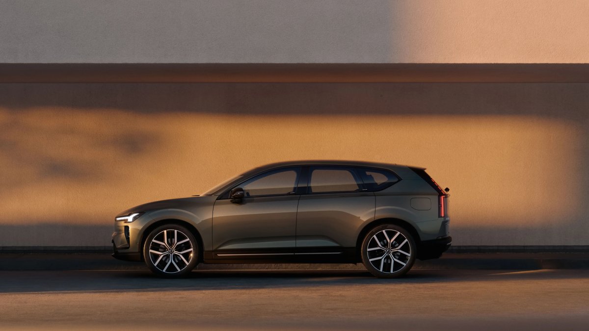Volvo EX60