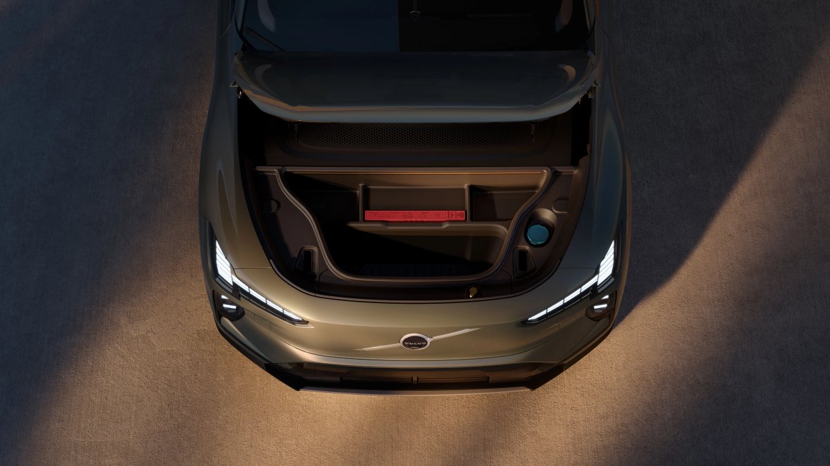Volvo EX60